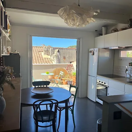 Duplex Avec Terrasse Vue Et Parking *